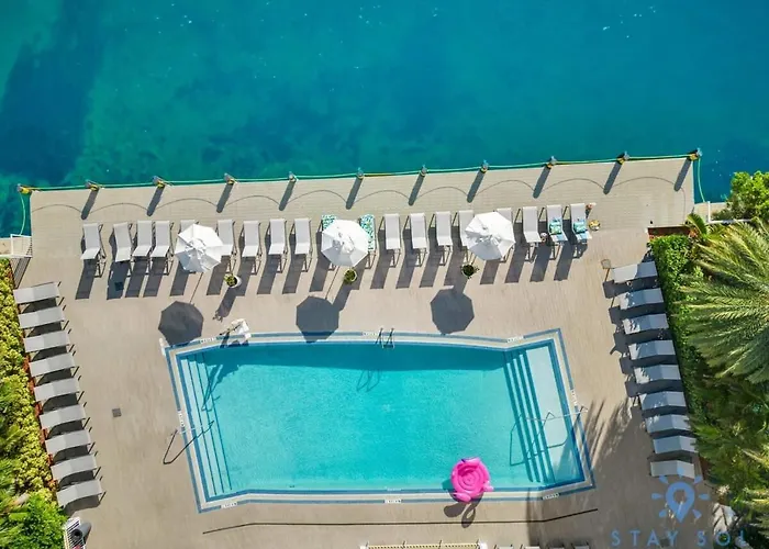 Infinite View - Balcony- Amazing Pool- Near Beach