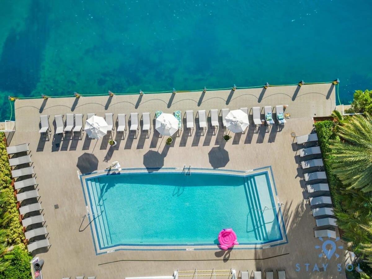 Apartment Infinite View - Balcony- Amazing Pool- Near