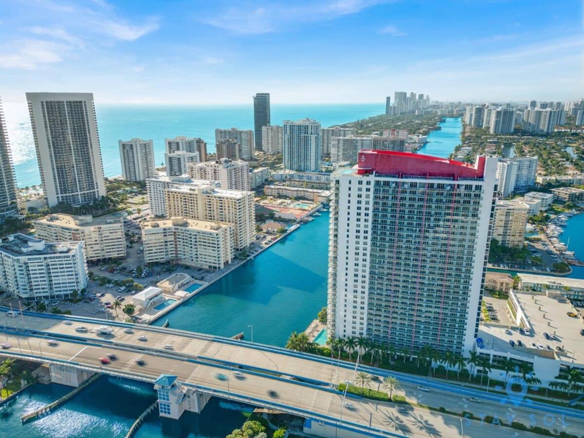 Apartment Infinite View - Balcony- Amazing Pool- Near Hallandale Beach
